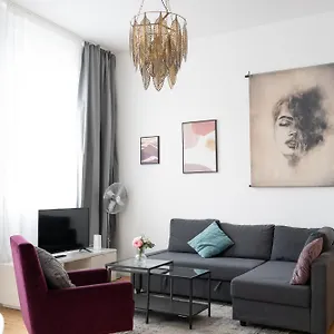 https://urban-flats-berlin-10178.find-berlin-hotels.com